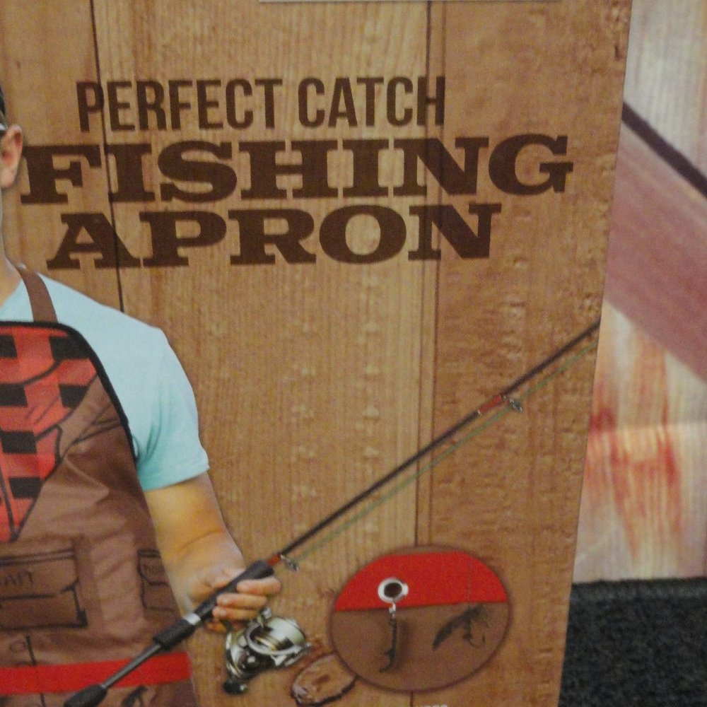 Reward lodge Perfect catch Fishing Apron~NIP~w Bottle opener~BBQ master - Picture 2 of 5
